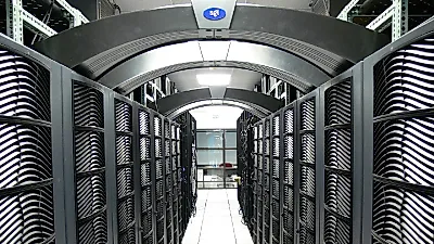 グーグル、AIエージェントごとに専用マイクロVM　待機中は資源ゼロ